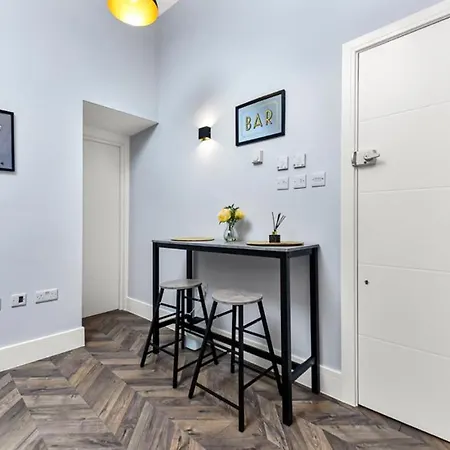 Newly Renovated 1Bd Flat Perfect For Travellers Apartment Romford Exterior photo