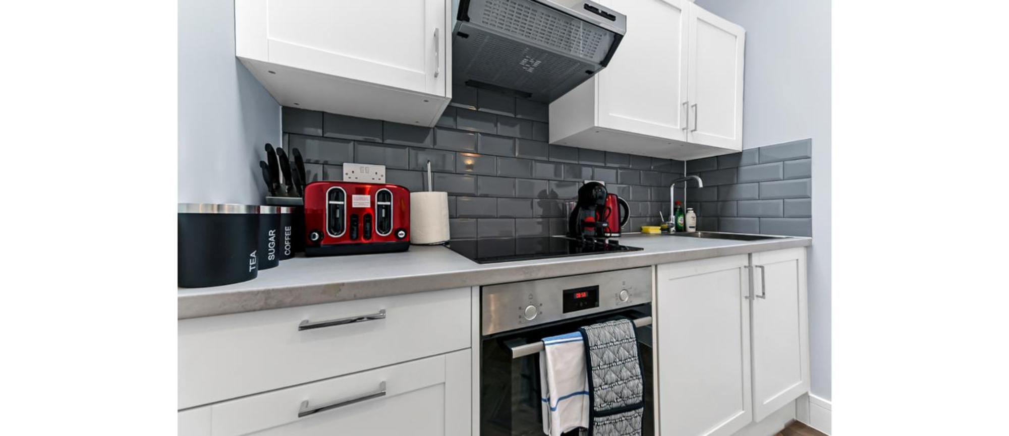 Apartment Newly Renovated 1bd Flat Perfect For Travellers *