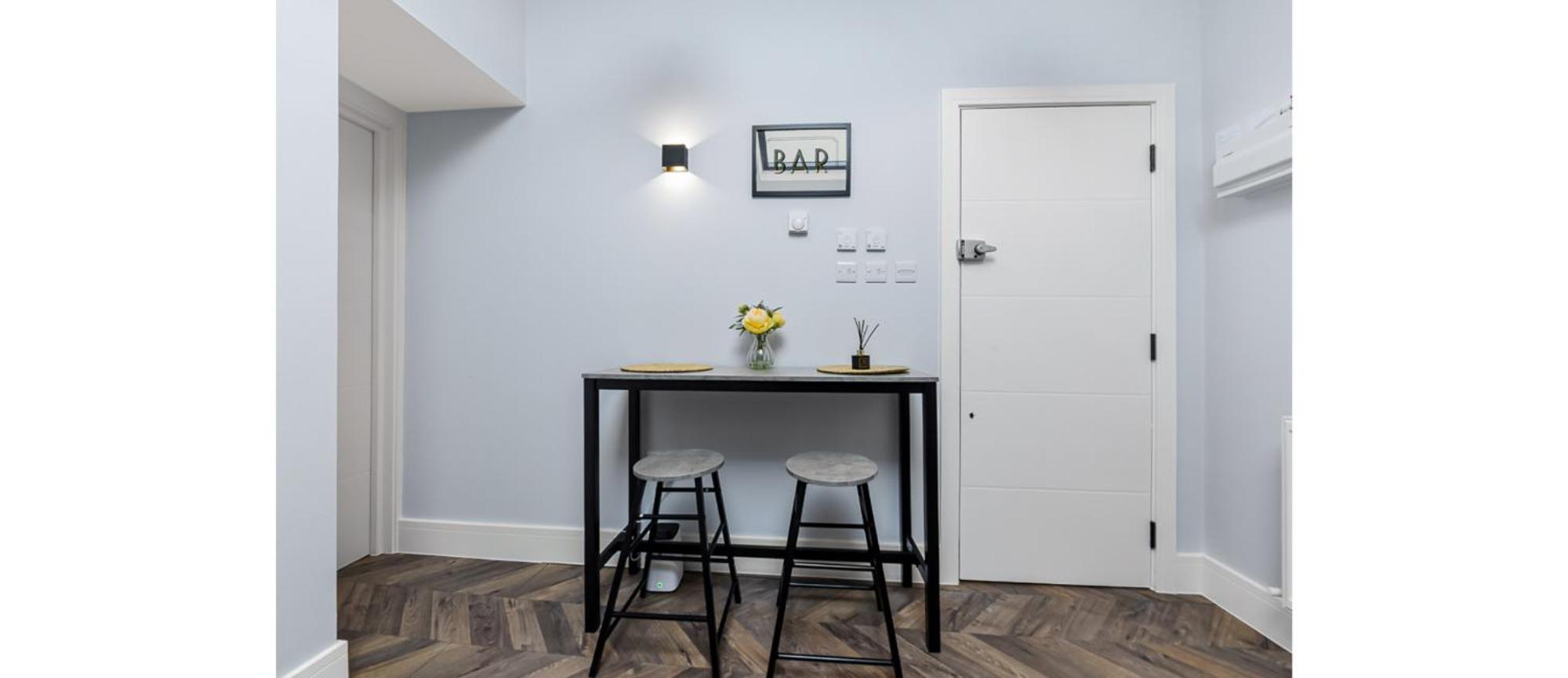 Newly Renovated 1bd Flat Perfect For Travellers Apartment