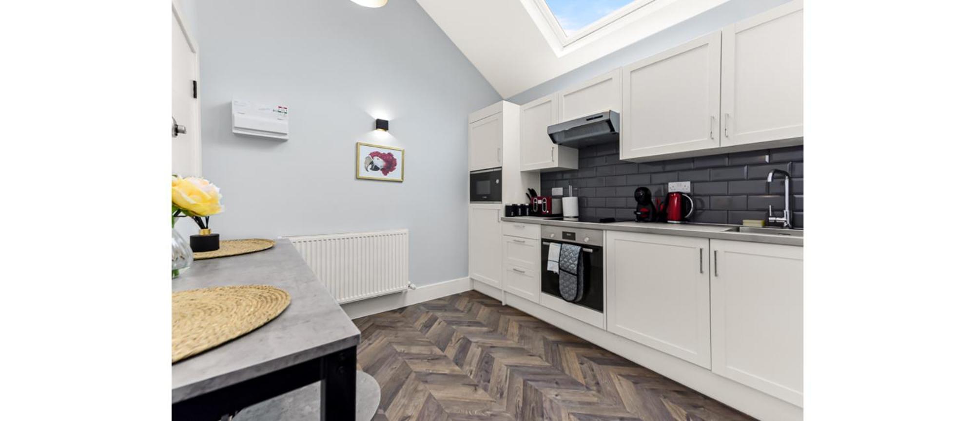 Newly Renovated 1bd Flat Perfect For Travellers * Romford