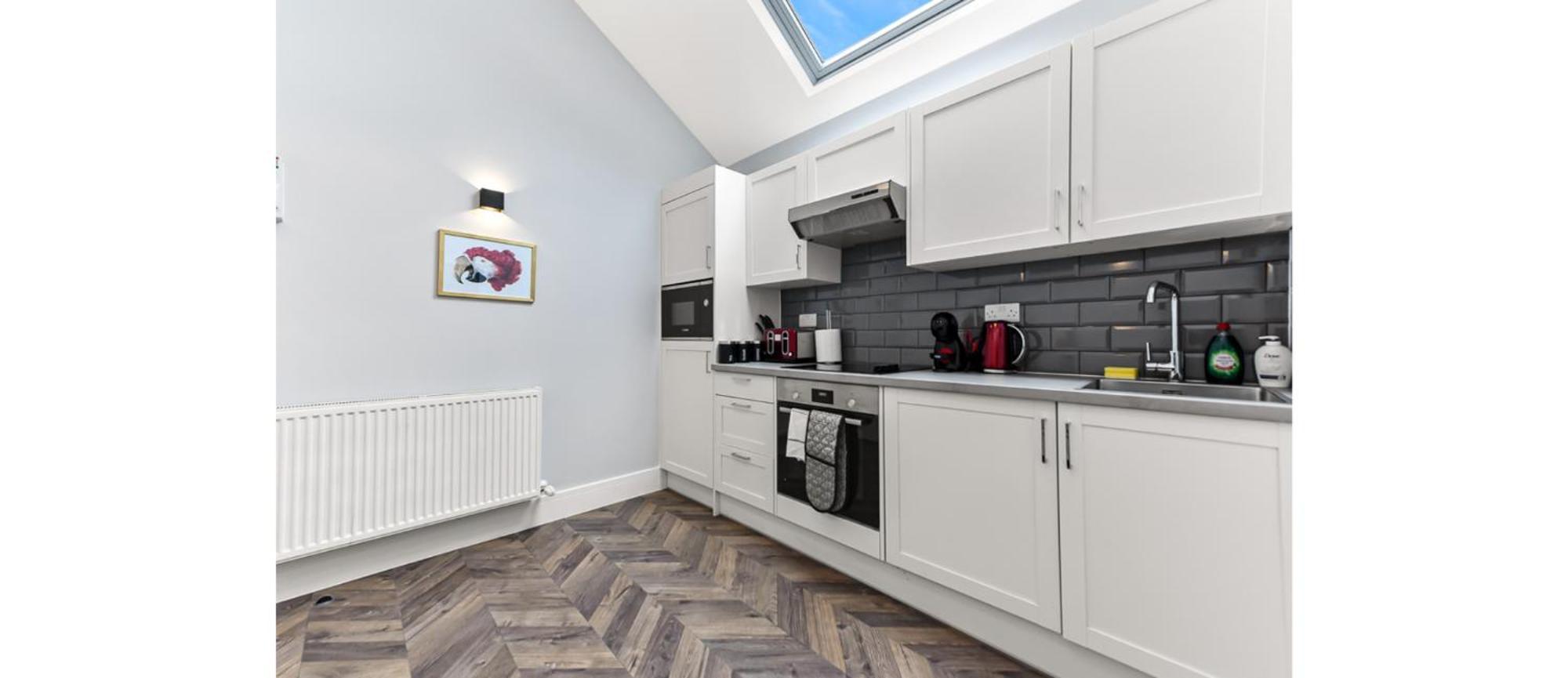 Newly Renovated 1bd Flat Perfect For Travellers Apartment *